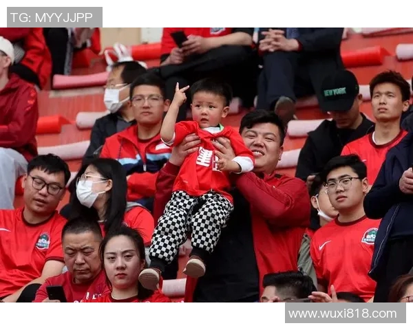 上港与申鑫激战在即球票抢购热潮引发球迷关注