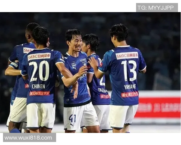 广岛三箭迎战湘南海洋全力争胜展现足球魅力与团队精神 广岛三箭迎战湘南海洋全力争胜展现足球魅力与团队精神